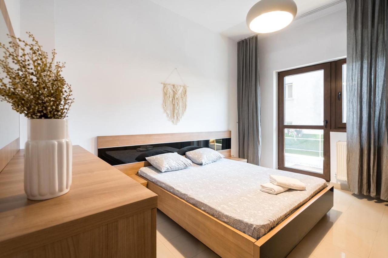 Modern & Spacious Apartment - Prime Location Near Bucharest'S Old Town Exterior photo